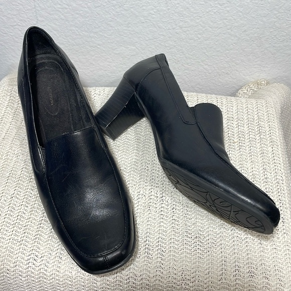 CROFT & BARROW LUCE PUMP IN BLACK.  LEATHER UPPER 9.5M - Picture 1 of 12